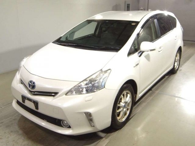 6037 Toyota Prius alpha ZVW40W 2012 г. (TAA Tohoku)